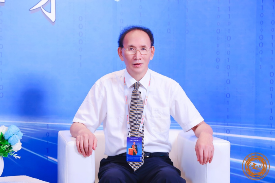 中国发明家邓寿长应邀出席第二十六届世纪大采风品牌人物年度盛典