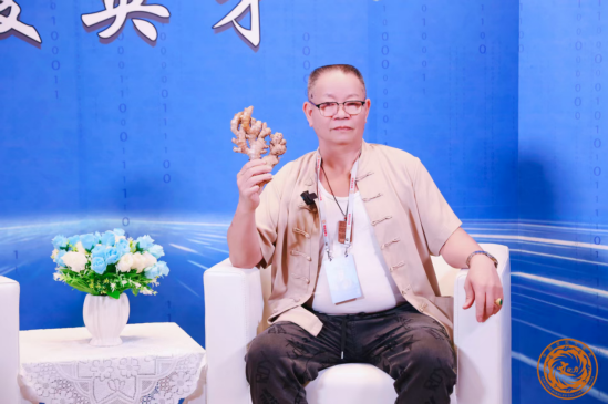 吴氏中医骨伤第八代传承人吴家育应邀出席第二十六届世纪大采风品牌人物年度盛典